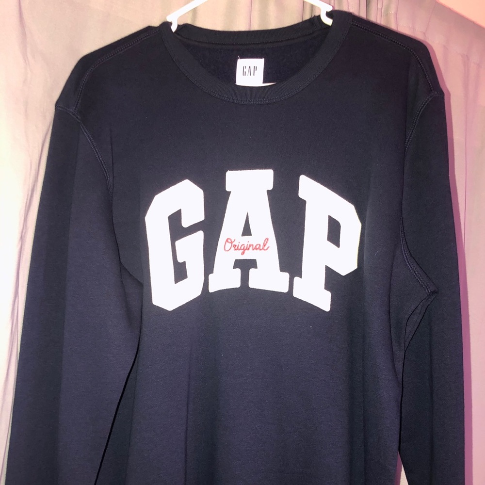 MENS BRAND NEW GAP CREWNECK NWOT